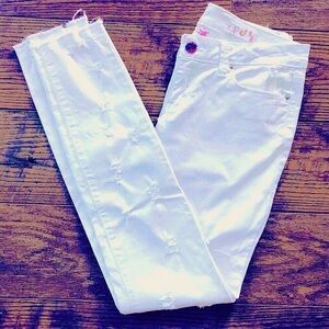 OP Distressed white straight leg Cotton denim 5 pocket jean Junior7 inseam 30.5"